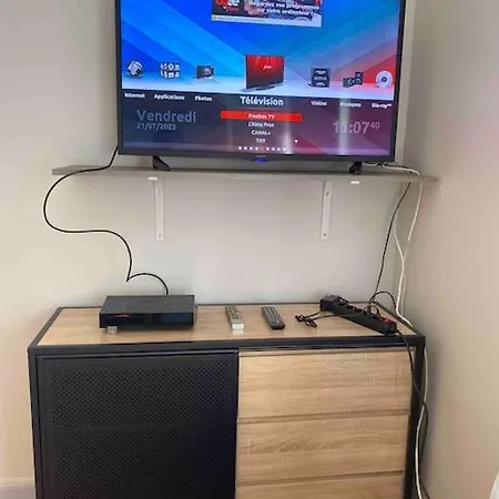 Apartment Bel De 72m, Situe Pres De Lyon Avec Parking Gratuit *