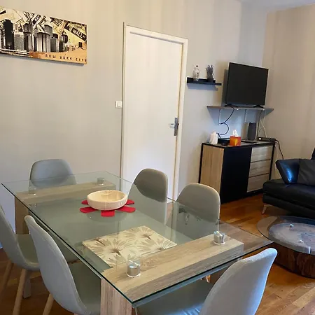 Apartment Bel De 72m, Situe Pres De Lyon Avec Parking Gratuit